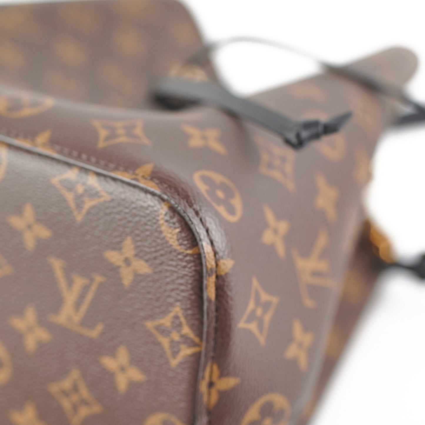 Louis Vuitton Neo Noe Monogram Black