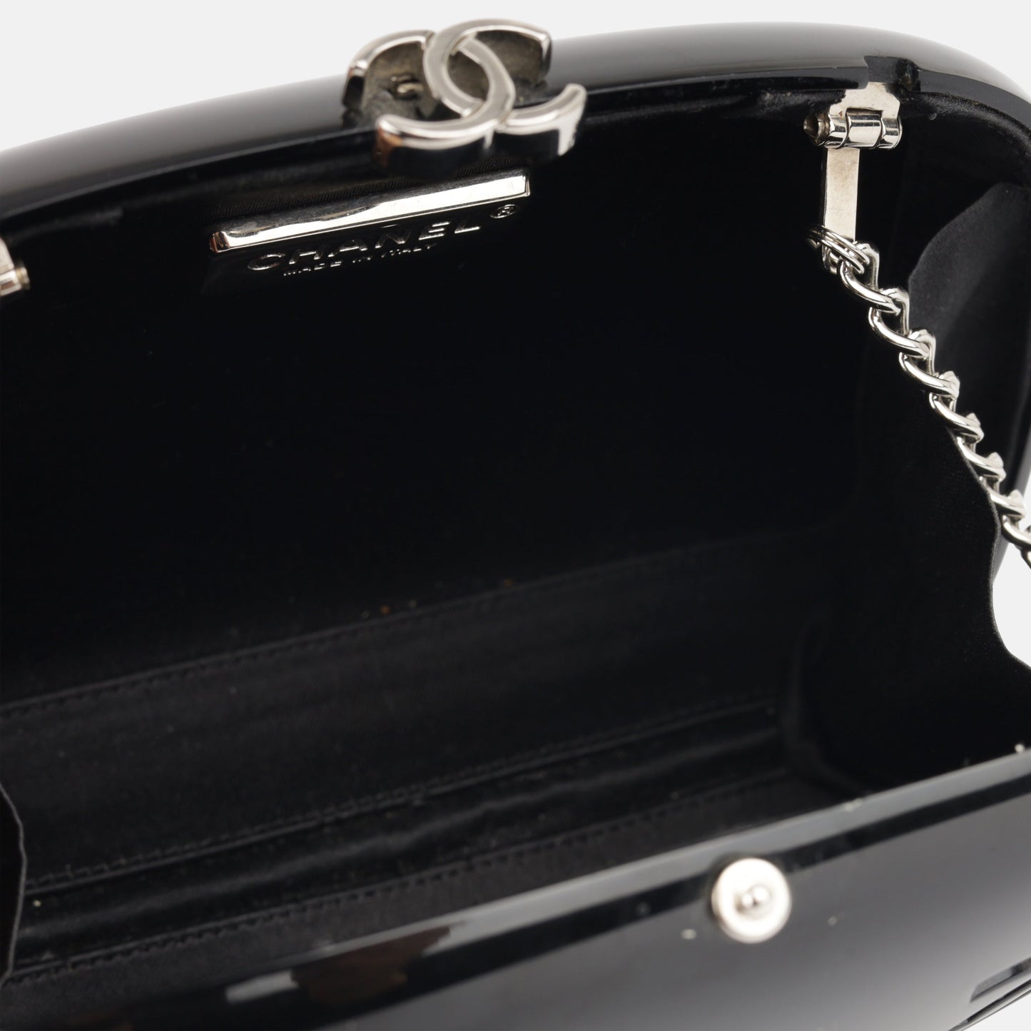 Chanel Vintage Camellia MinaudiÃ¨re Clutch