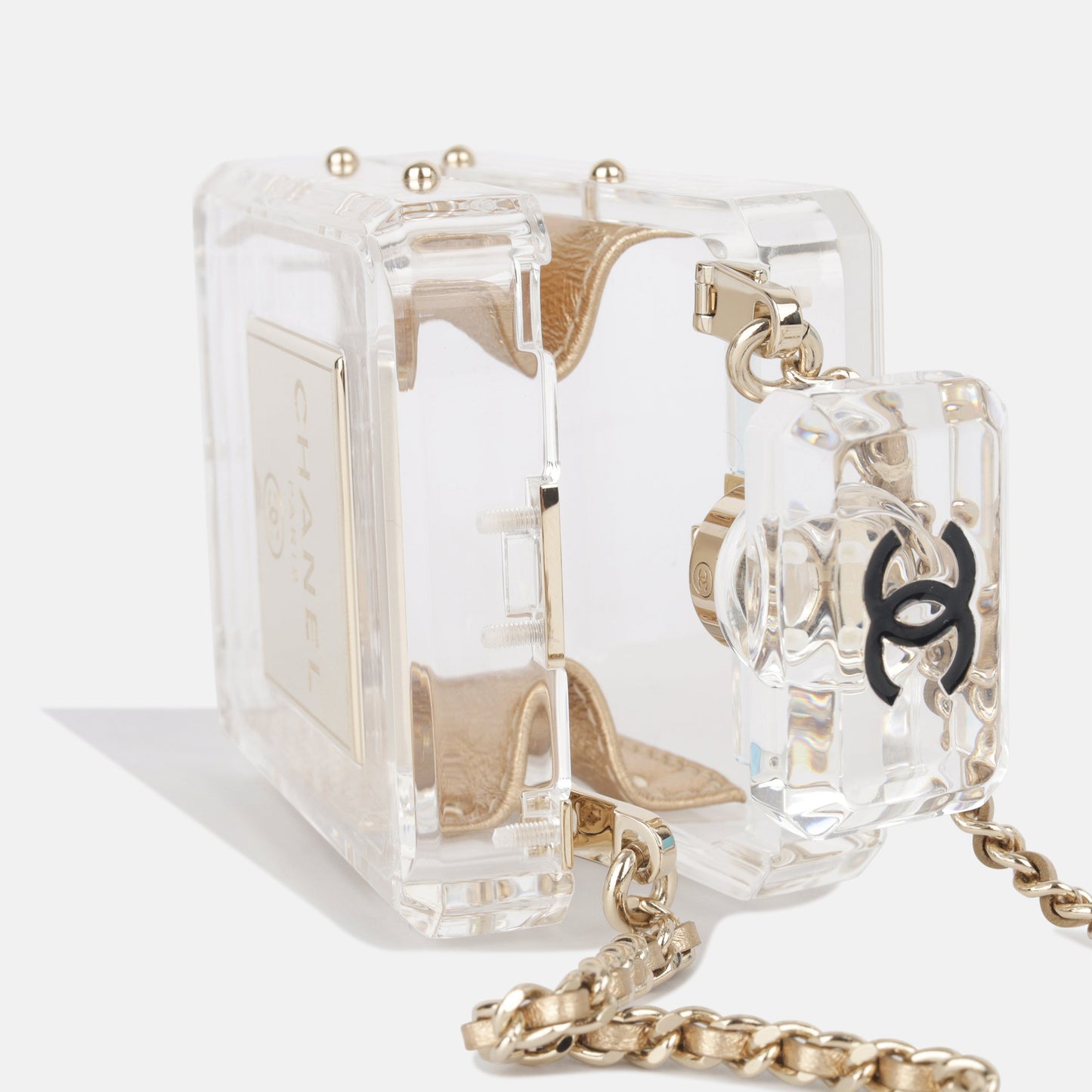 Chanel MÃ©tiers dâ€™Art Trunk