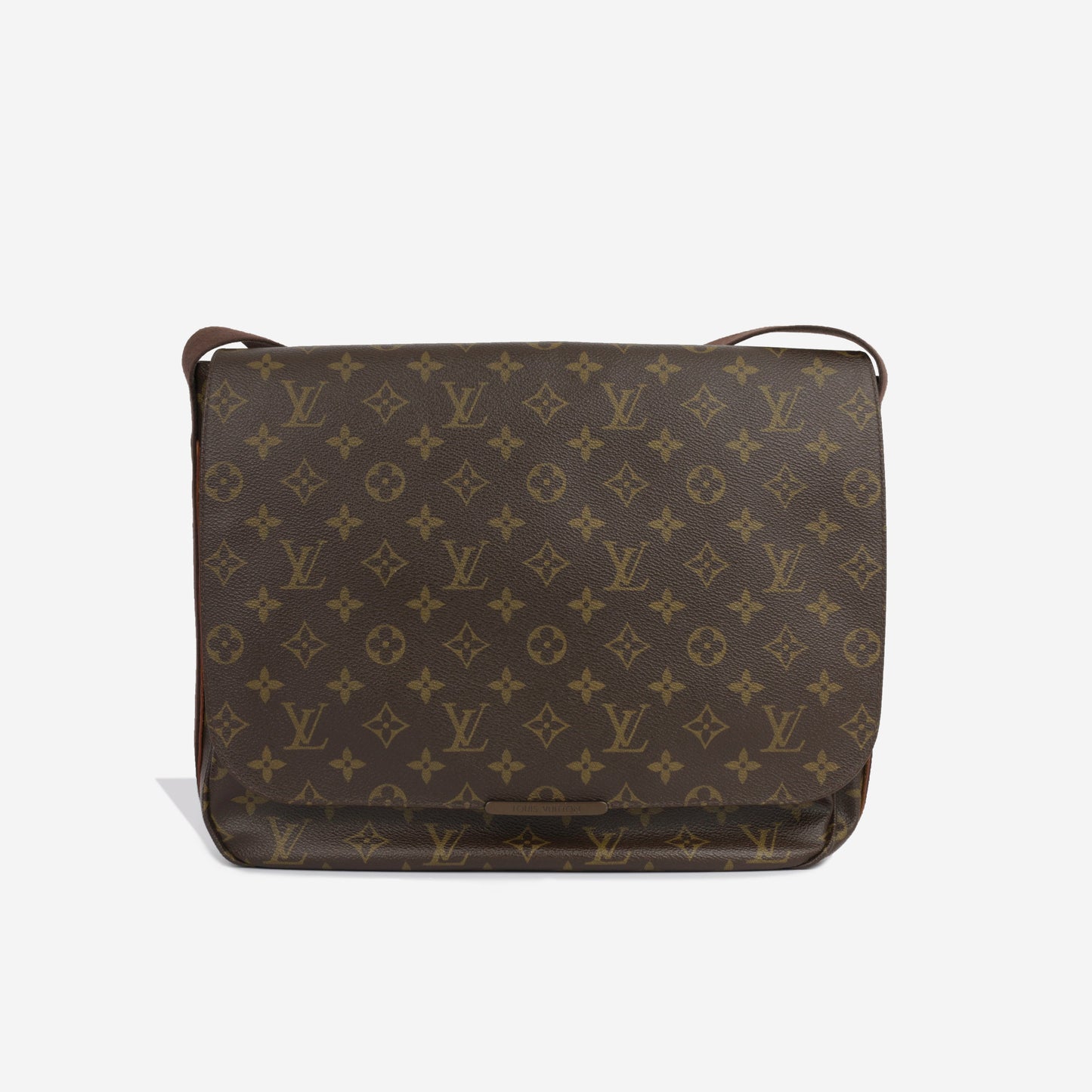 Louis Vuitton District GM - Monogram Canvas
