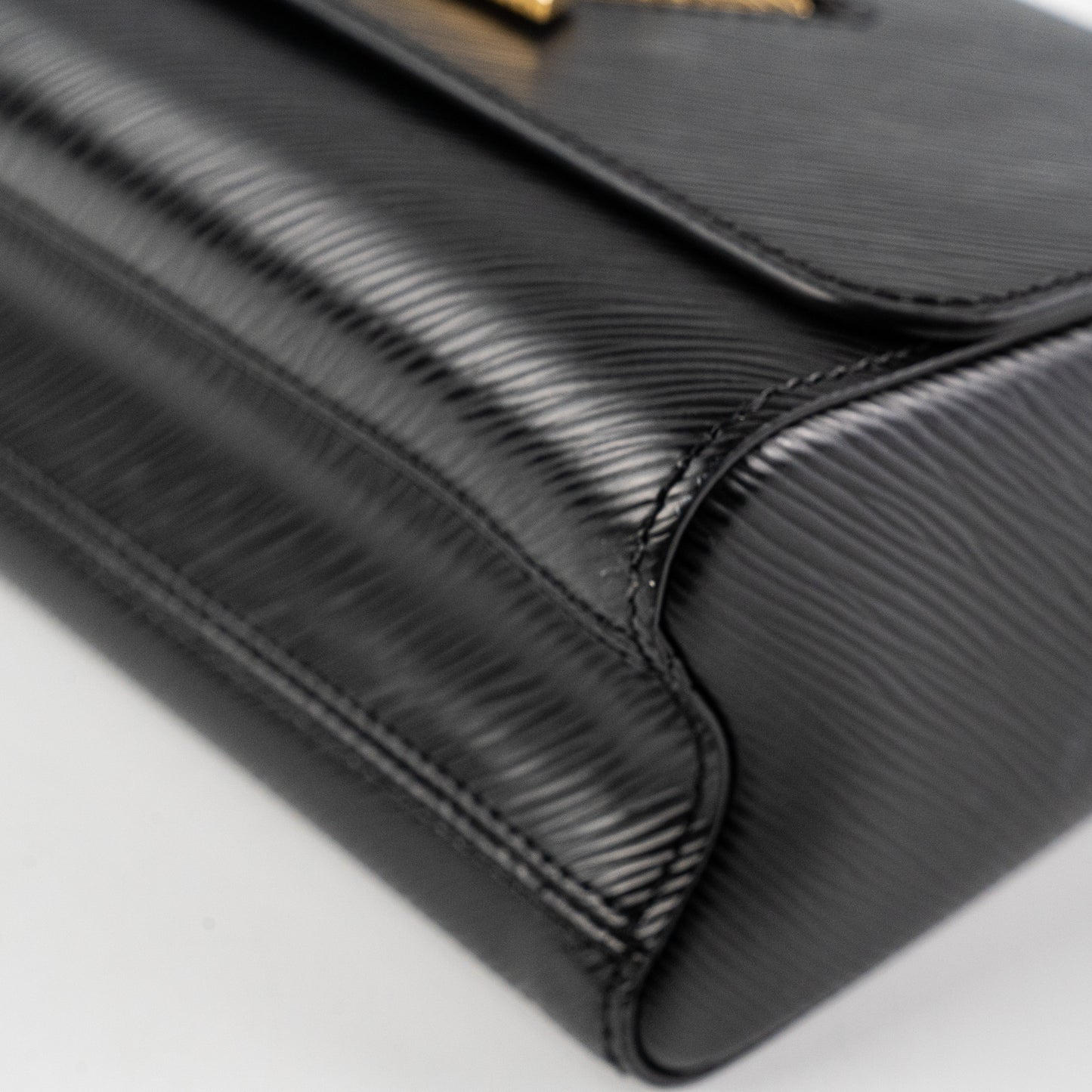 Louis Vuitton Twist MM Black