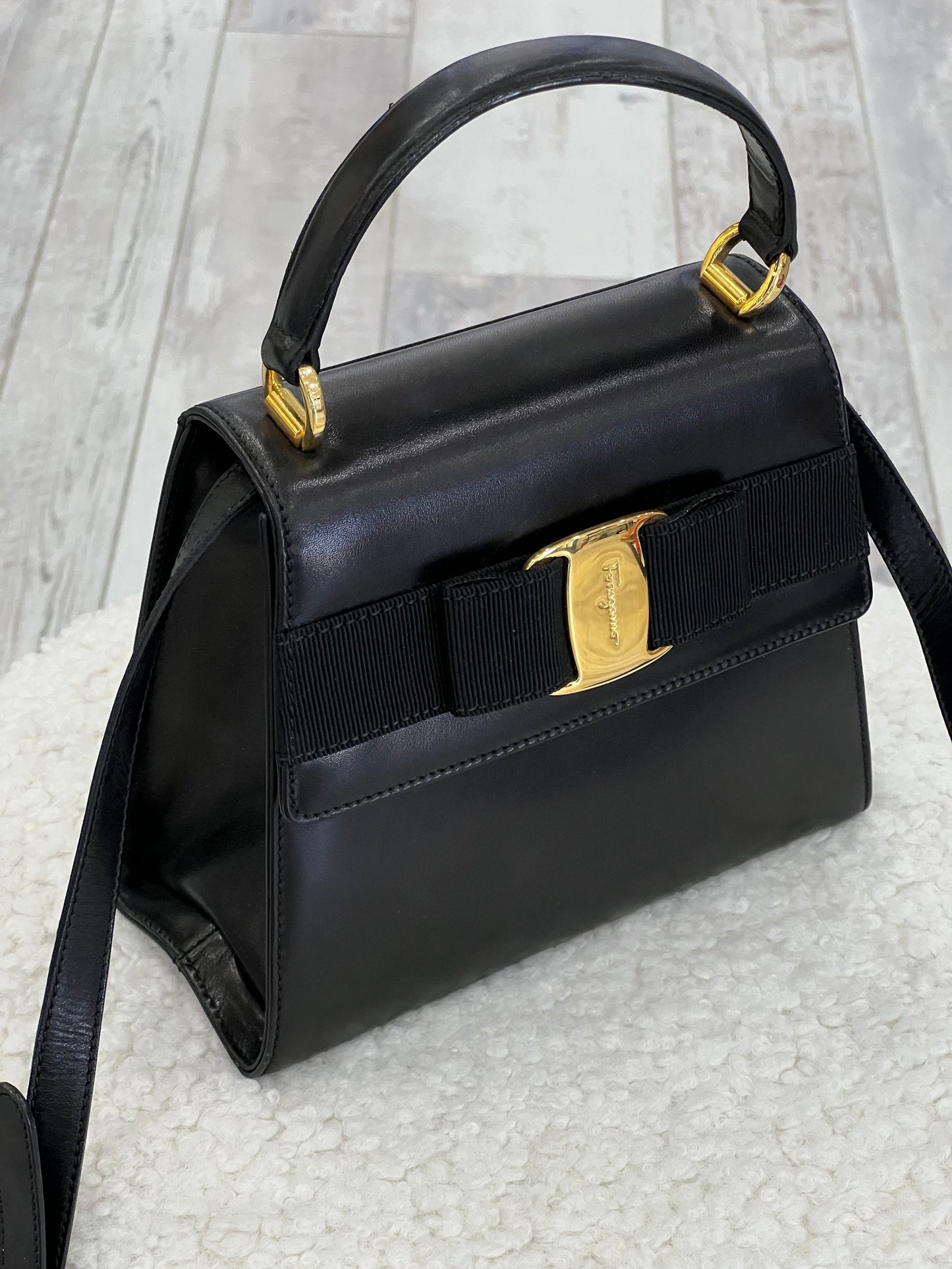 SALVATORE FERRAGAMO LEATHER VARA 2 WAY SHOULDER BAG