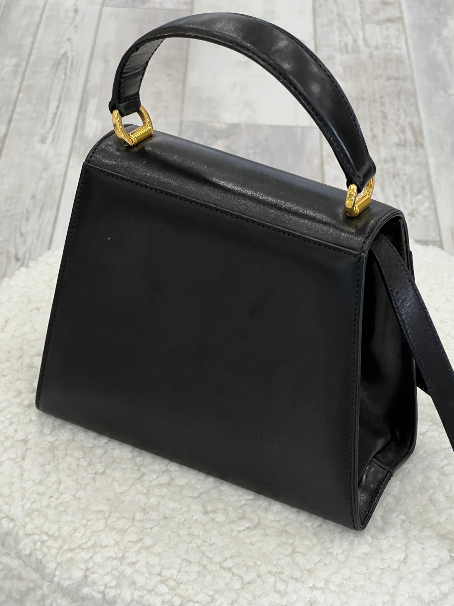SALVATORE FERRAGAMO LEATHER VARA 2 WAY SHOULDER BAG