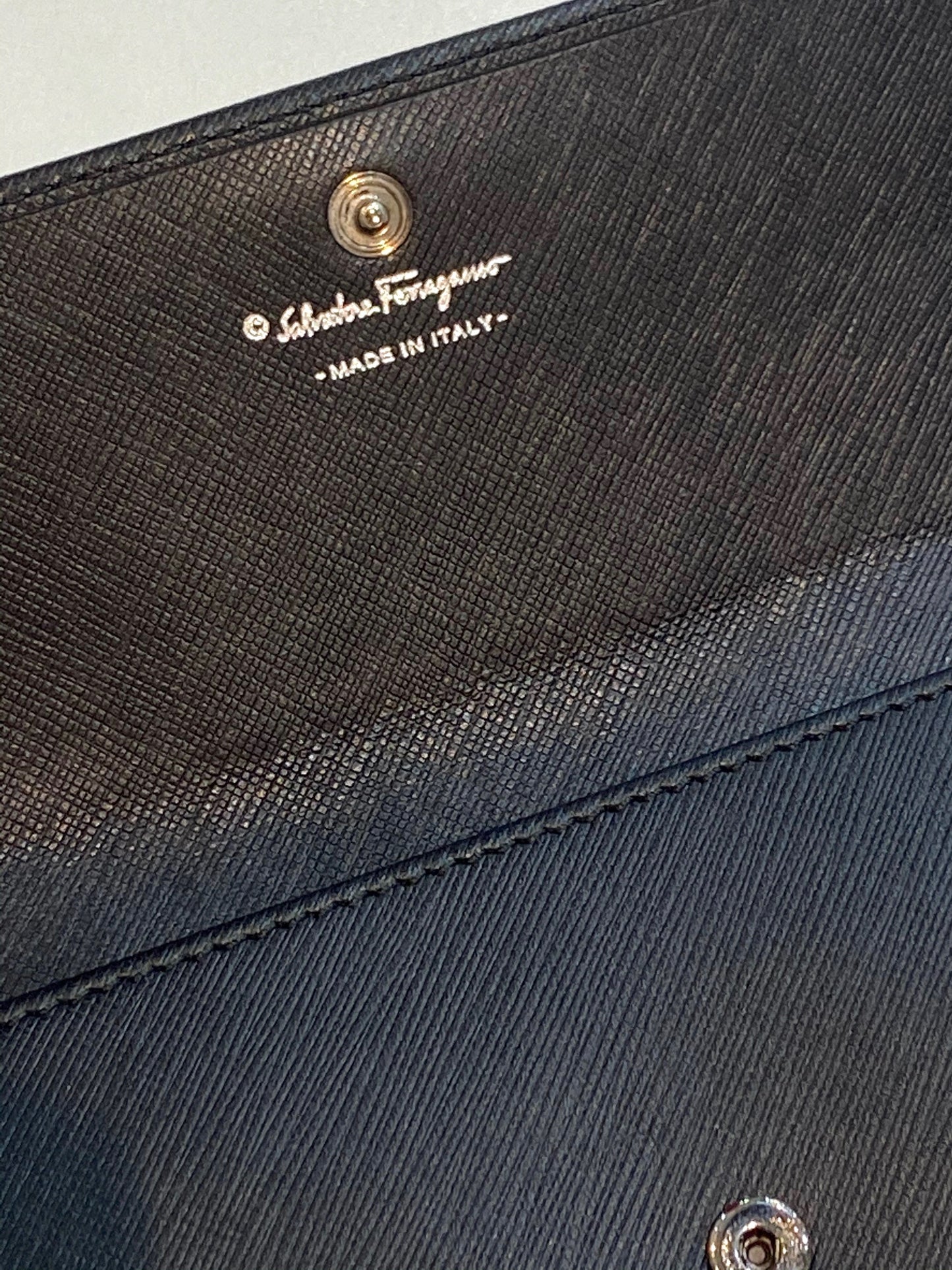 SALVATORE FERRAGAMO VARA BOW SAFFIANO LEATHER CONTINENTAL WALLET