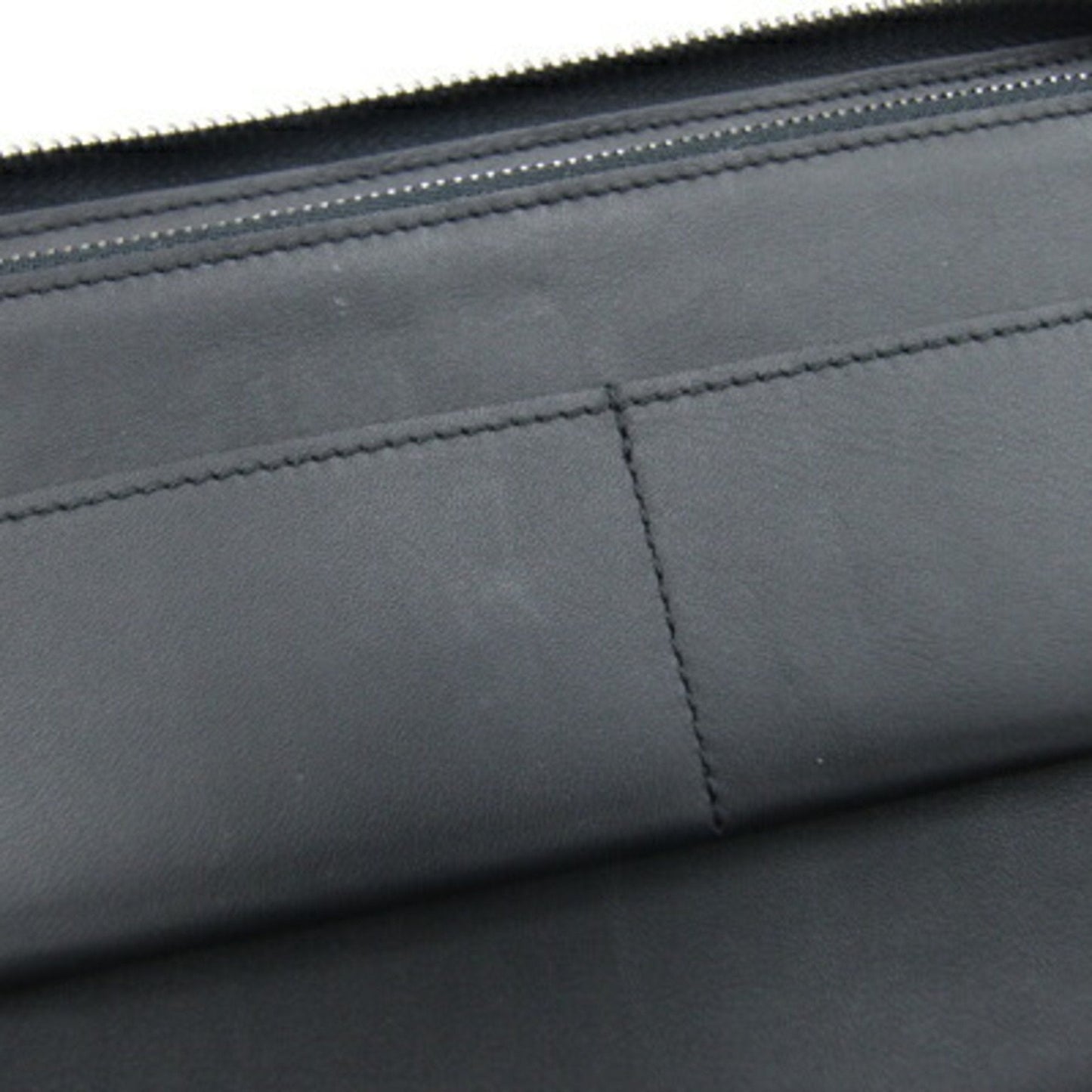 Leather Zippy Wallet with Box and Dust Bag