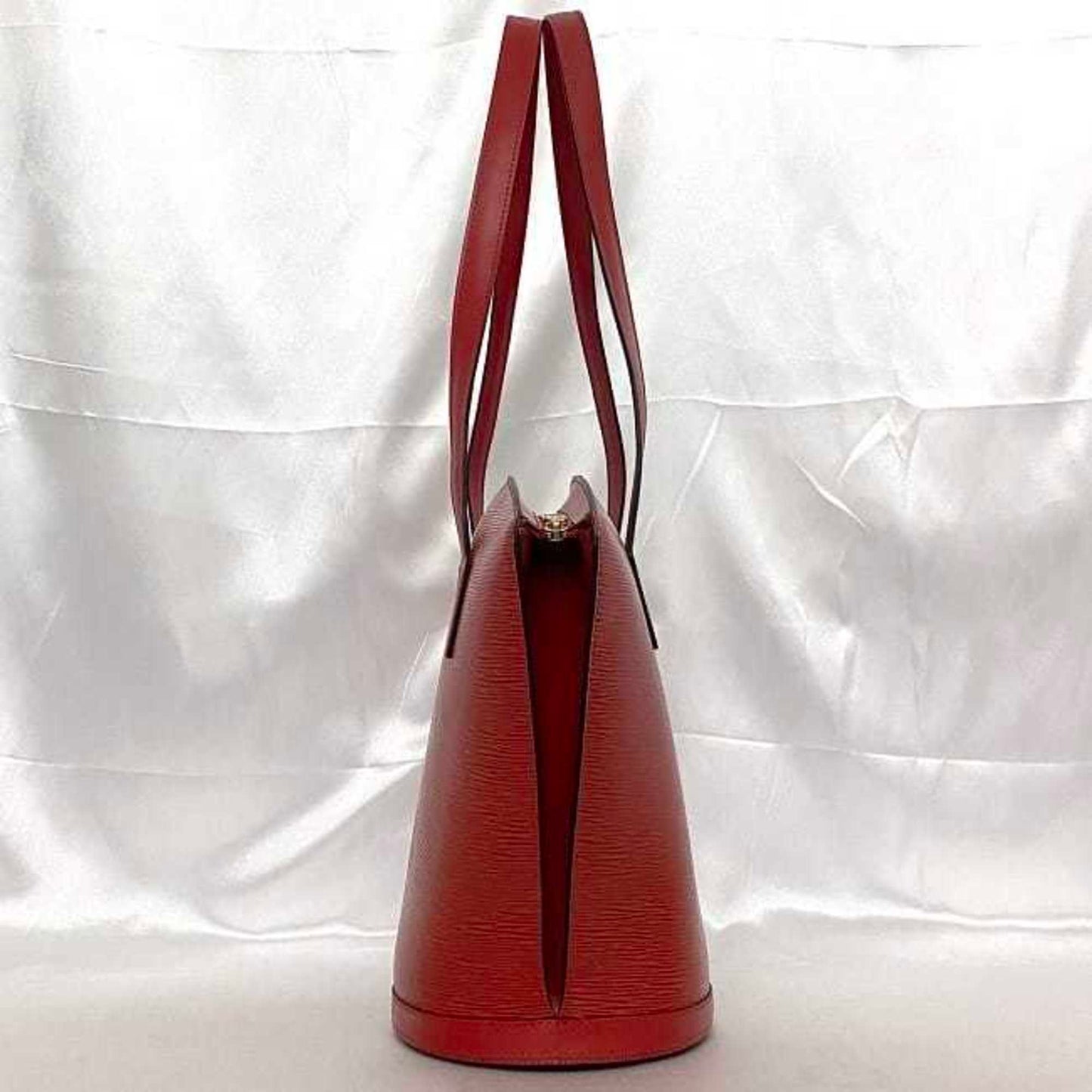 Luxurious Leather Tote Bag in Excellent Condition