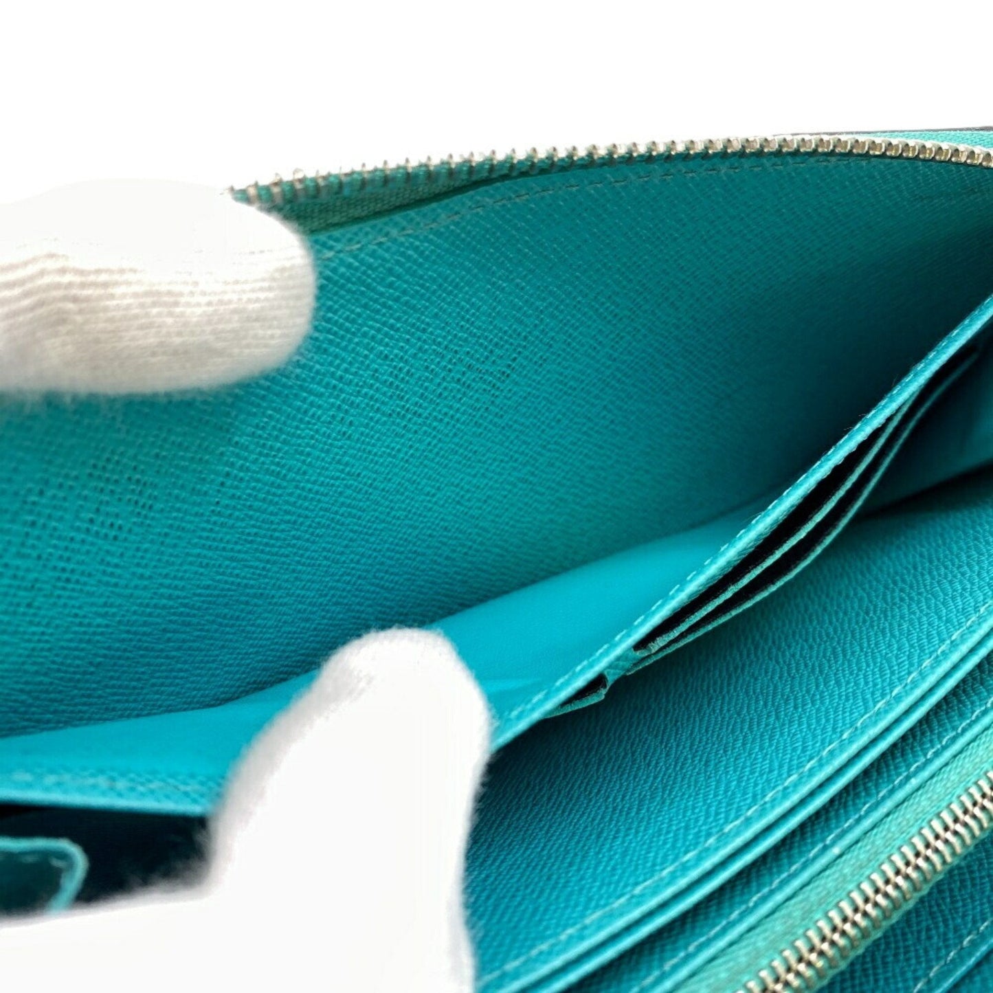Luxury Leather Zippy Wallet with Box and Dust Bag
