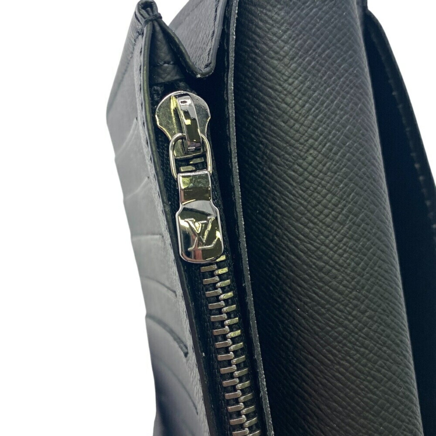Canvas Wallet with Multiple Compartments and Sleek Design