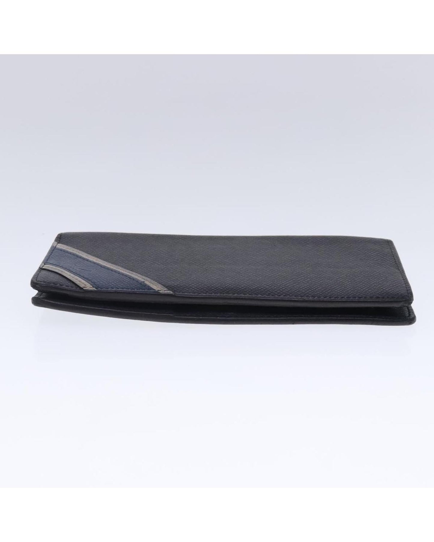 Taiga Leather Long Wallet with Multiple Card Slots and Coin Pocket