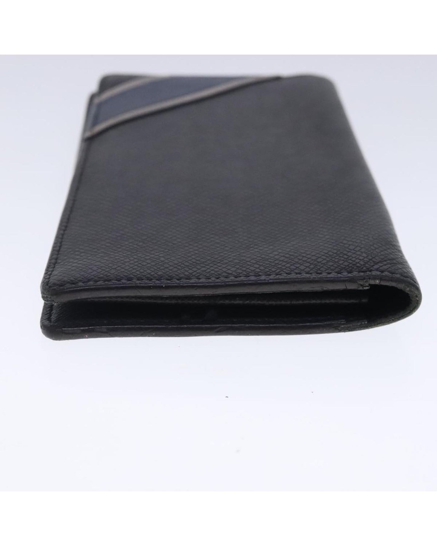Taiga Leather Long Wallet with Multiple Card Slots and Coin Pocket