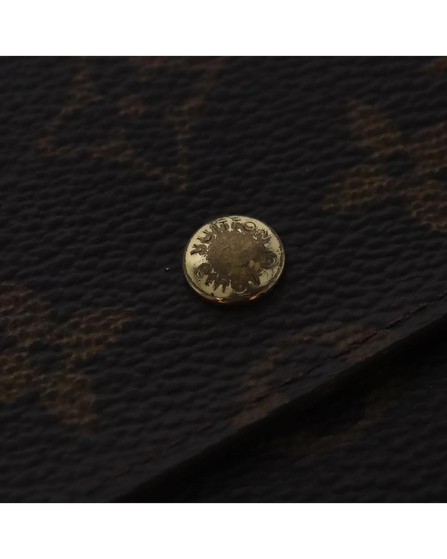 Monogram Portefeuille International Wallet with  Detailing
