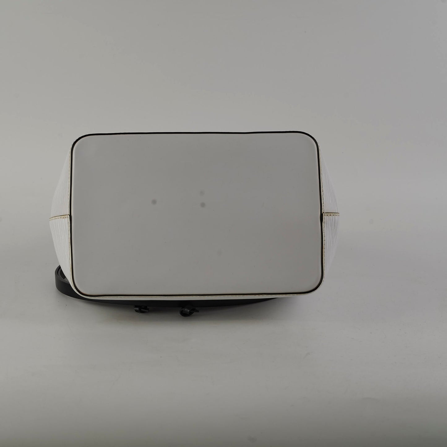 Louis Vuitton Neo Noe Epi White