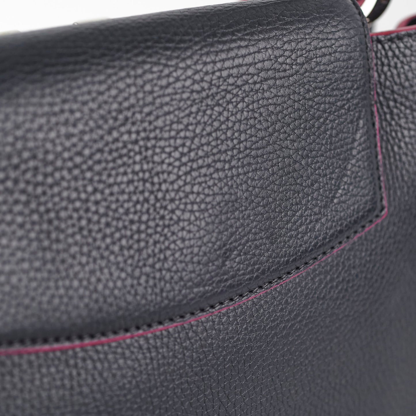 Louis Vuitton Capucines MM Navy