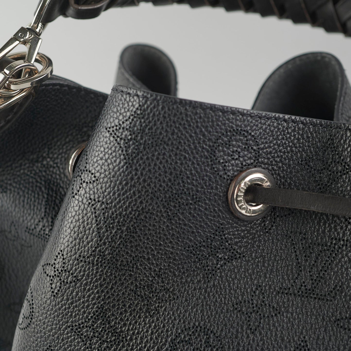 Louis Vuitton Mahina Muria Microchipped Black