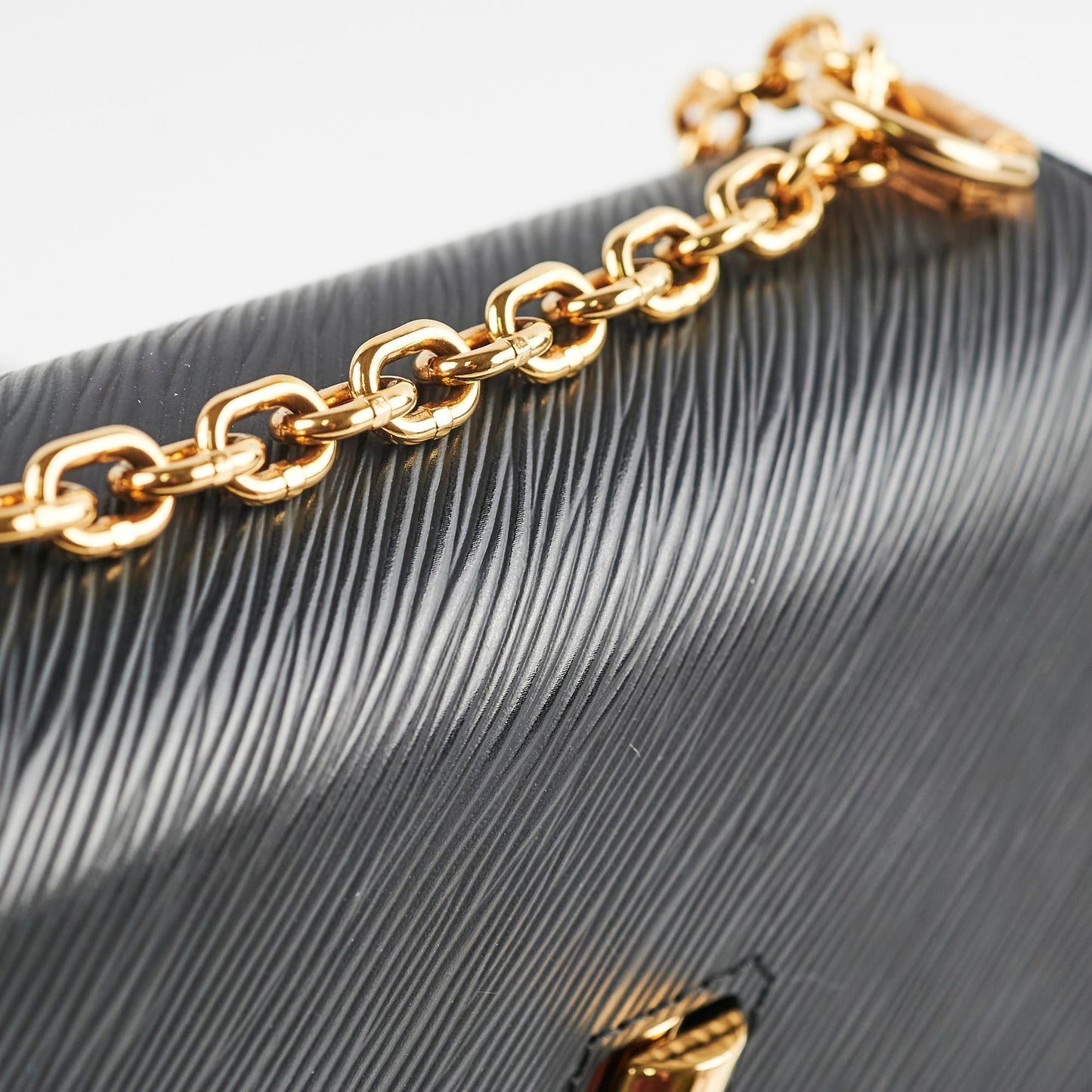Louis Vuitton Twist MM Black