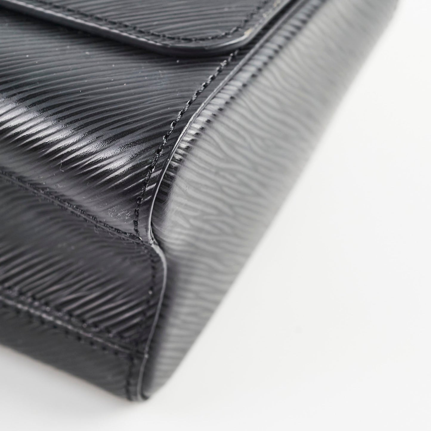 Louis Vuitton Twist MM Black