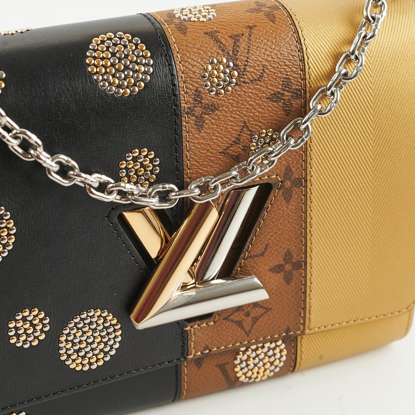 Louis Vuitton Twist MM Black / Monogram / Gold