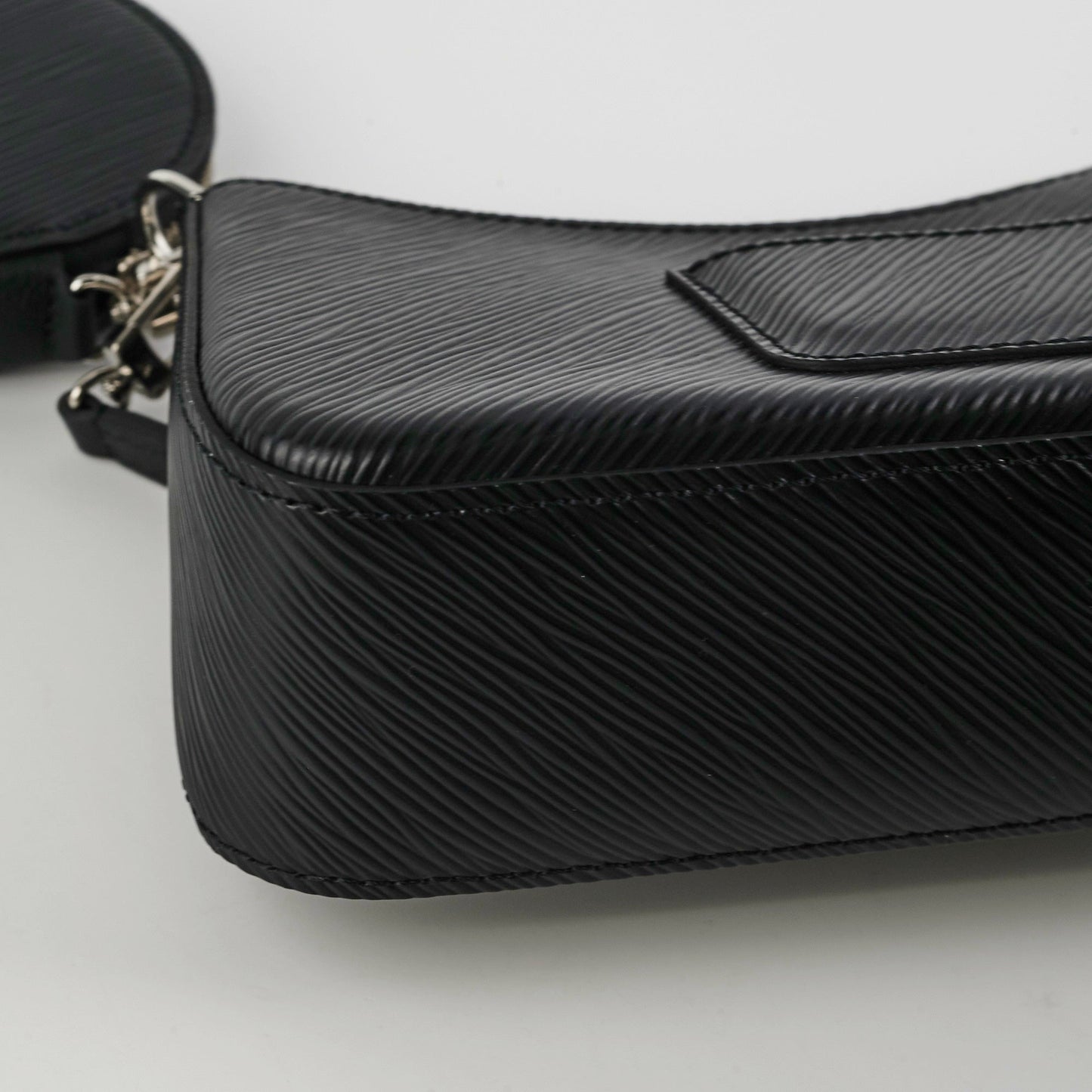 Louis Vuitton Marellini Black