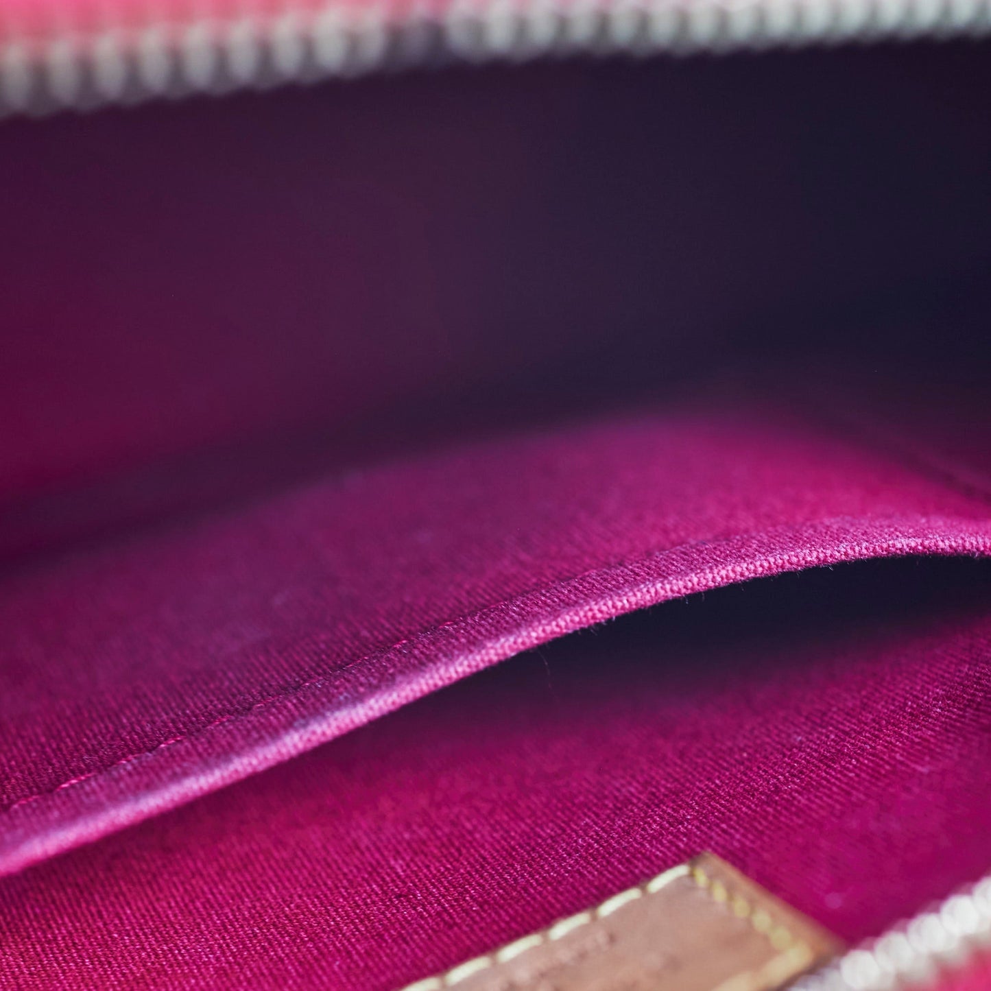 Louis Vuitton Alma BB Vernis Red
