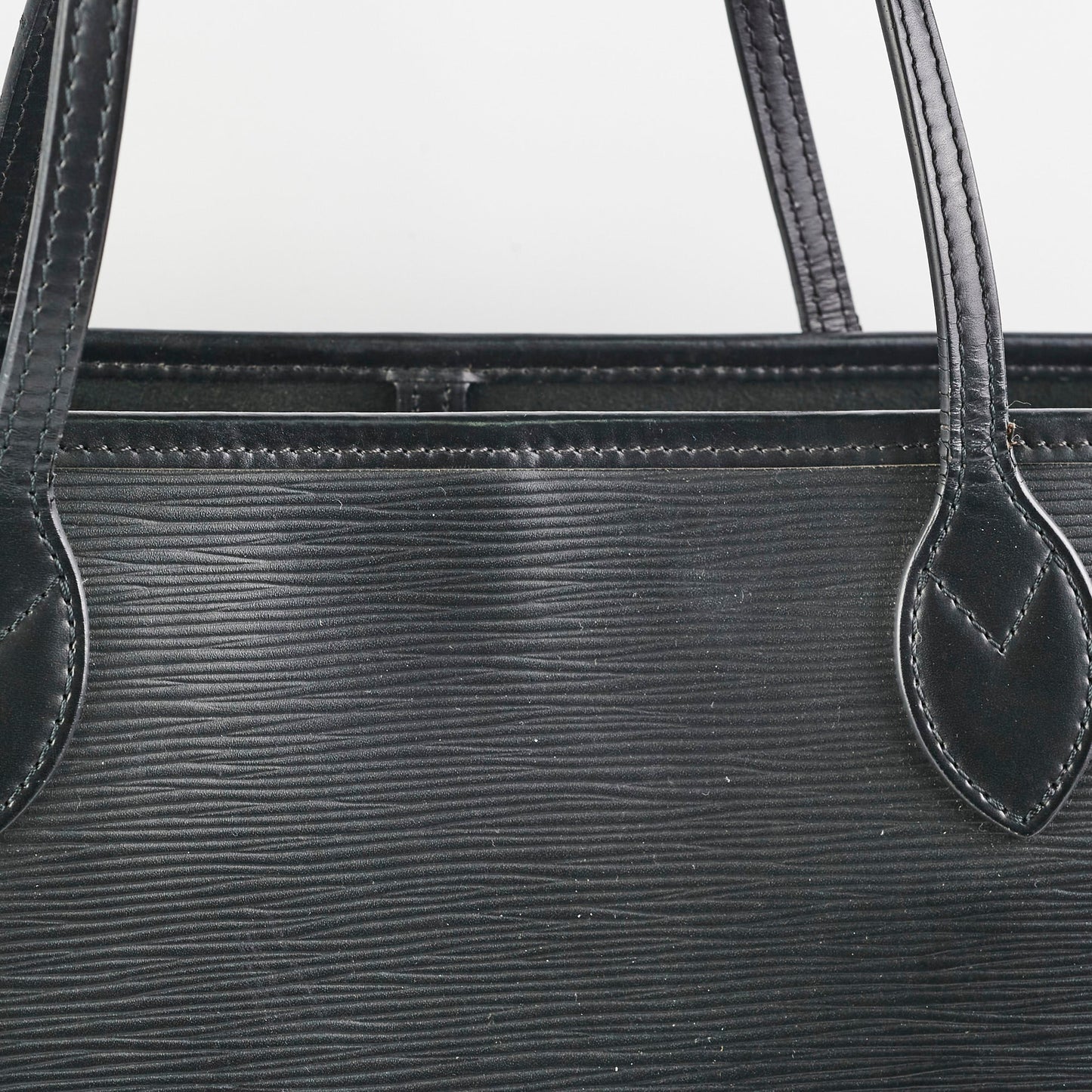 Louis Vuitton Neverfull MM Epi Black