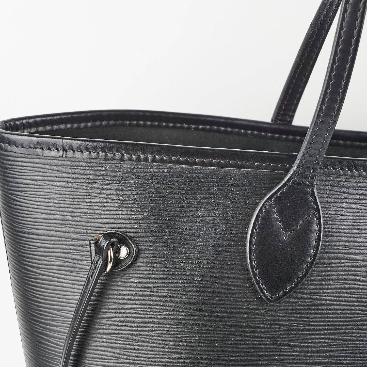 Louis Vuitton Neverfull MM Epi Black