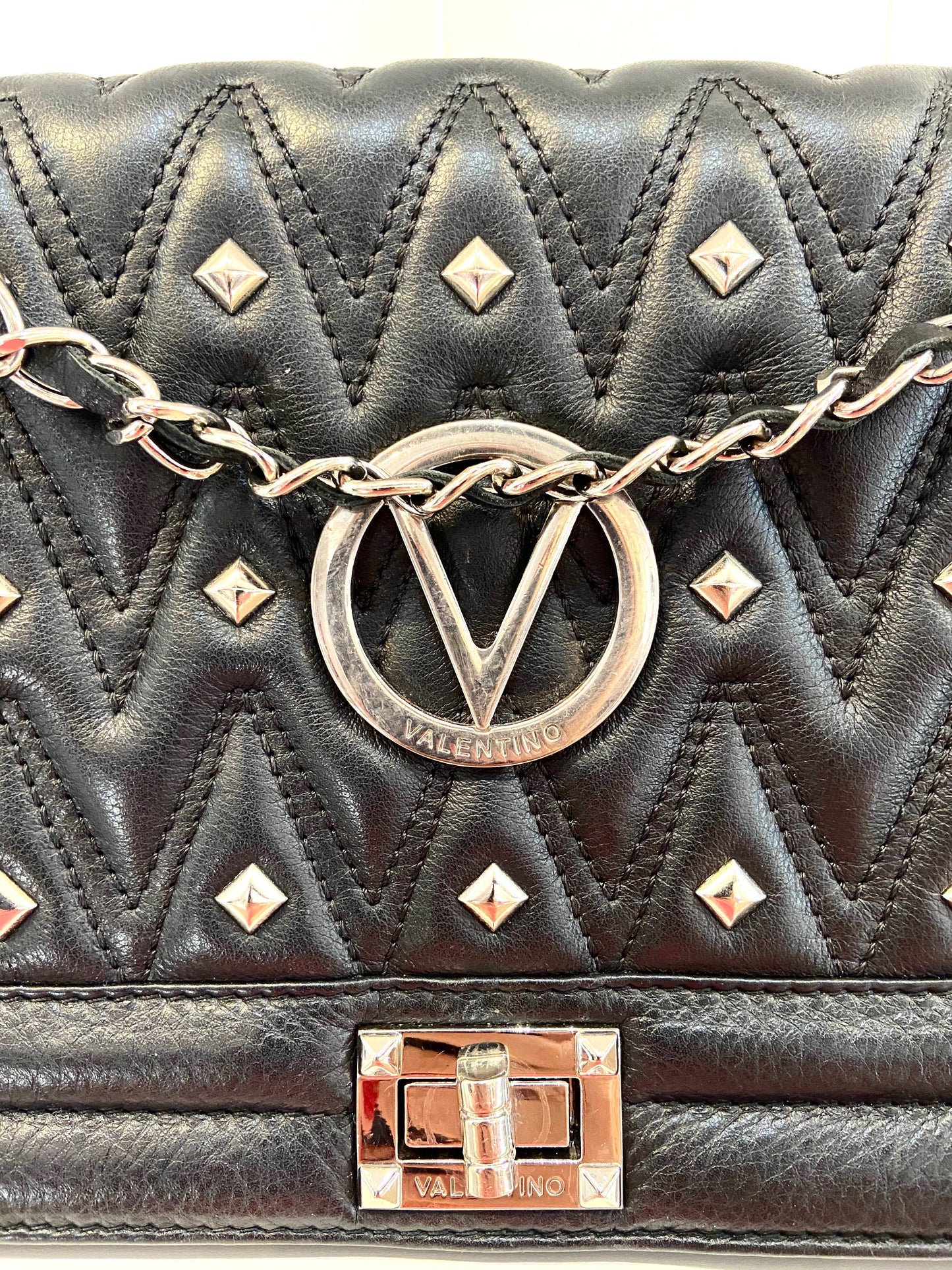 VALENTINO ALICE D LEATHER SHOULDER BAG