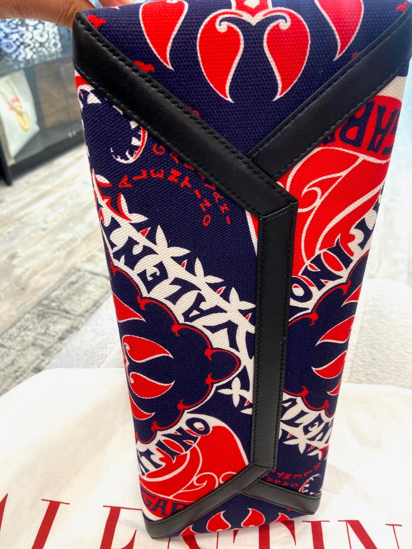 VALENTINO GARAVANI MANIFESTO BANDANA MEDIUM CANVAS SHOPPING TOTE