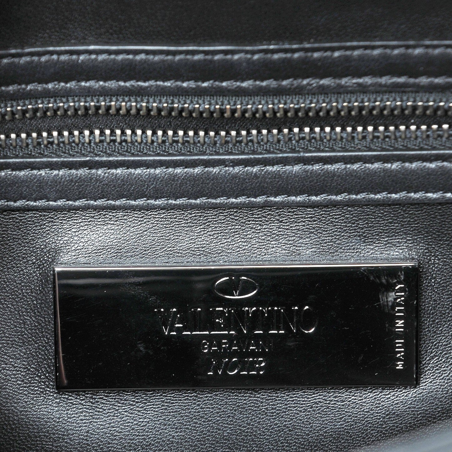 VALENTINO GARAVANI VITELLO GLAM CALFSKIN ROCKSTUD FLAP BAG