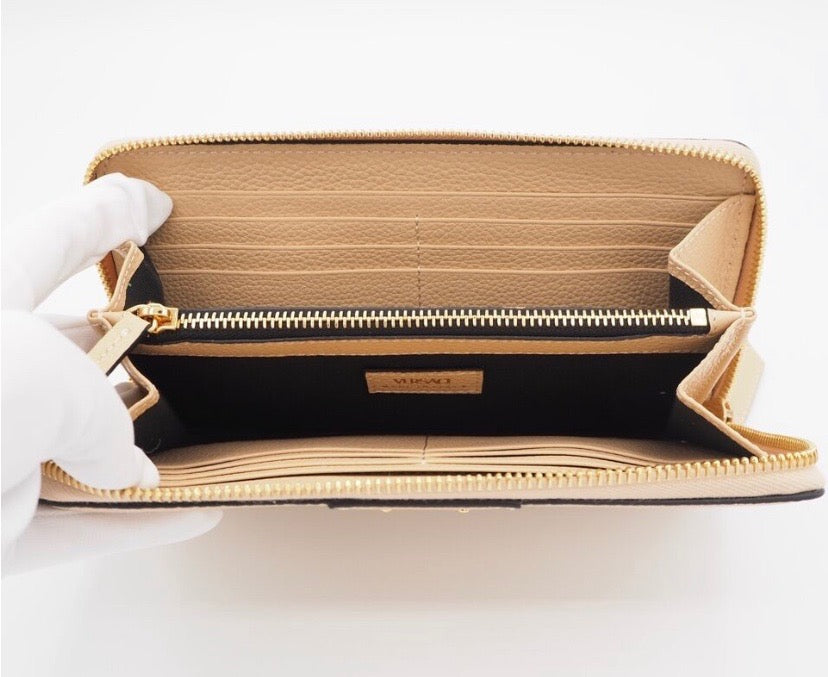 VERSACE GRAINED CALFSKIN LEATHER BAROCO V LOGO ZIP LONG WALLET