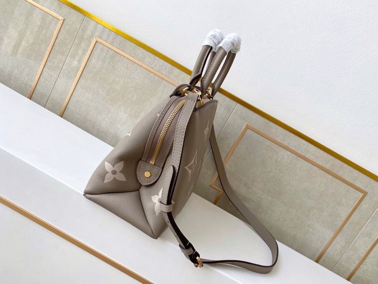LV Petit Palais Monogram GlamIowers Tourterelle/Creme For Women,  Shoulder And Crossbody Bags 11.4in/29cm LV M58914
