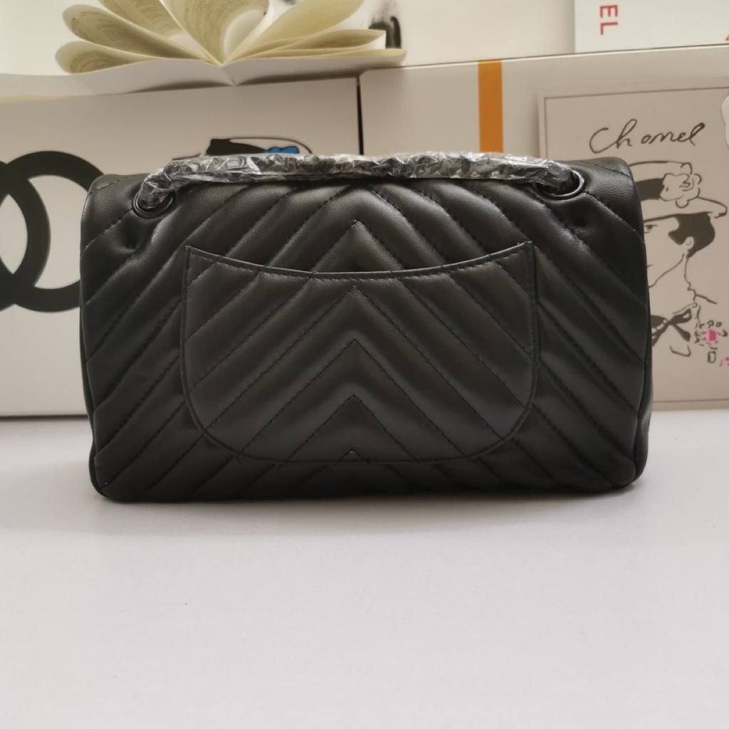 CHL Chevron Classic Handbag Black Hardware Black For Women, WomenÃ¢â‚¬â„¢s Bags, Shoulder And Crossbody Bags 10.2in/26cm
