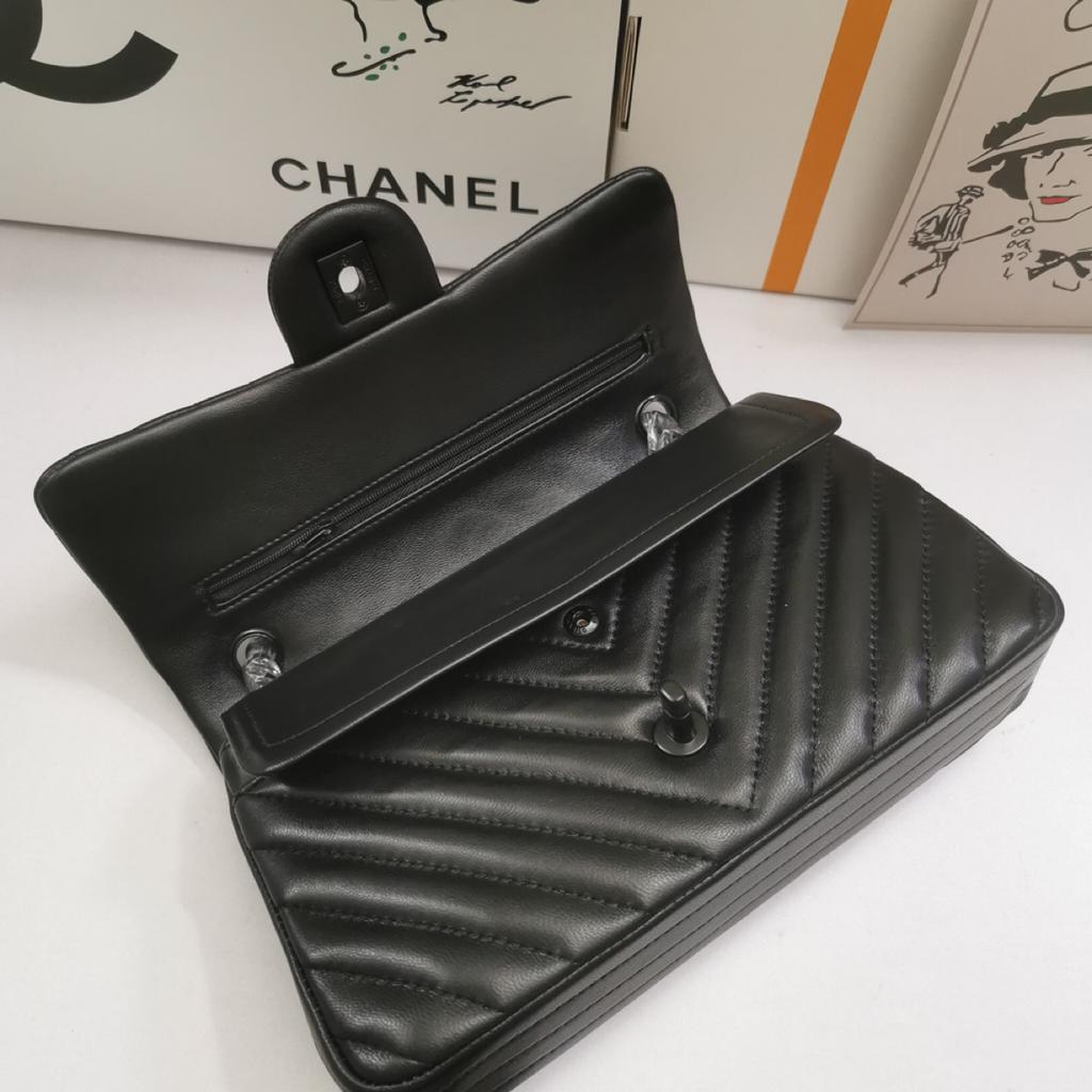 CHL Chevron Classic Handbag Black Hardware Black For Women, WomenÃ¢â‚¬â„¢s Bags, Shoulder And Crossbody Bags 10.2in/26cm