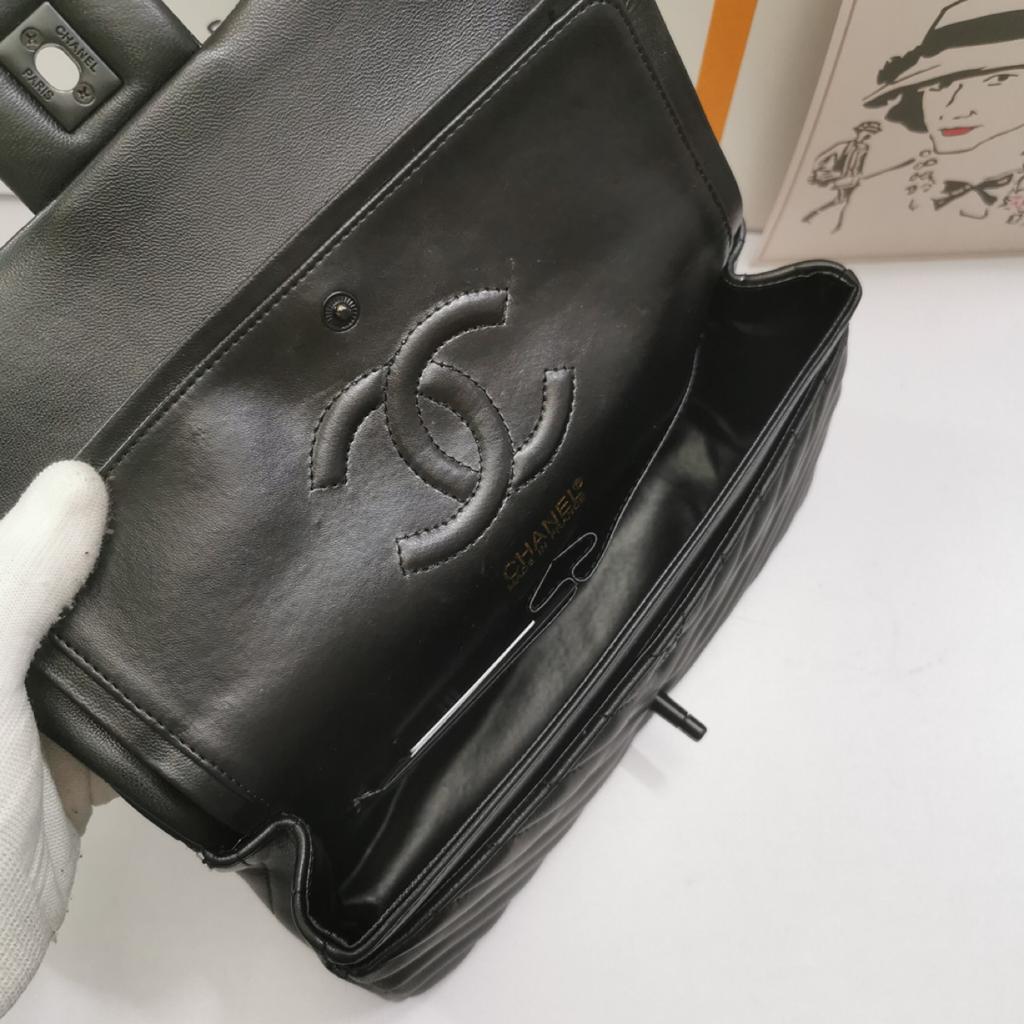 CHL Chevron Classic Handbag Black Hardware Black For Women, WomenÃ¢â‚¬â„¢s Bags, Shoulder And Crossbody Bags 10.2in/26cm
