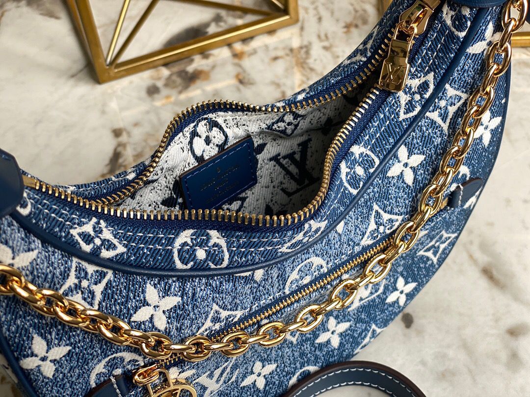 LV Loop SinGLAMI 1854 Jacquard Navy Blue By Nicolas GhesquiÃƒÂ¨re For Cruise Show, WoHandbags 9.1in/23cm LV M81166