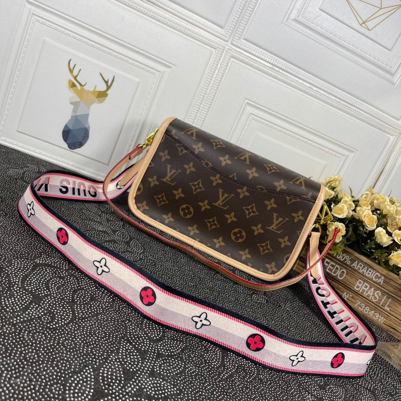 LV GLAMIane Monogram Canvas For Women, WomenÃ¢â‚¬â„¢s Handbags, Shoulder Bags 9.4in/24cm LV M45985
