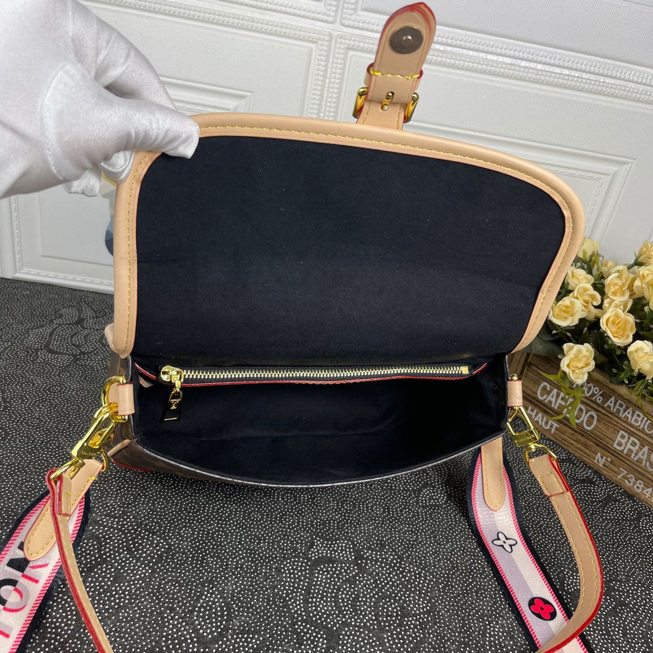 LV GLAMIane Monogram Canvas For Women, WomenÃ¢â‚¬â„¢s Handbags, Shoulder Bags 9.4in/24cm LV M45985
