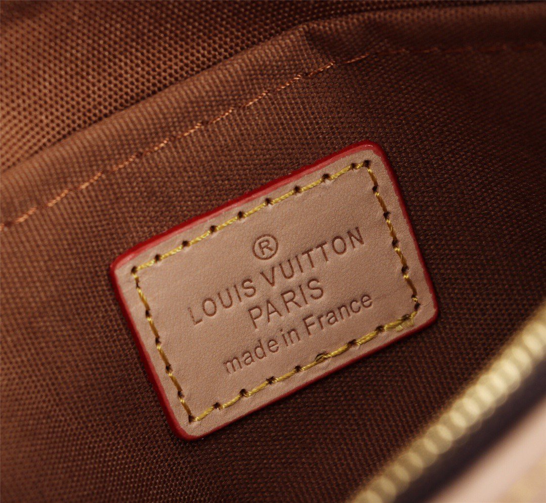 LV Multi Pochette AcGLAMIssoires Monogram Canvas Pink For Women,  Shoulder And Crossbody Bags 9.4in/24cm LV M44840