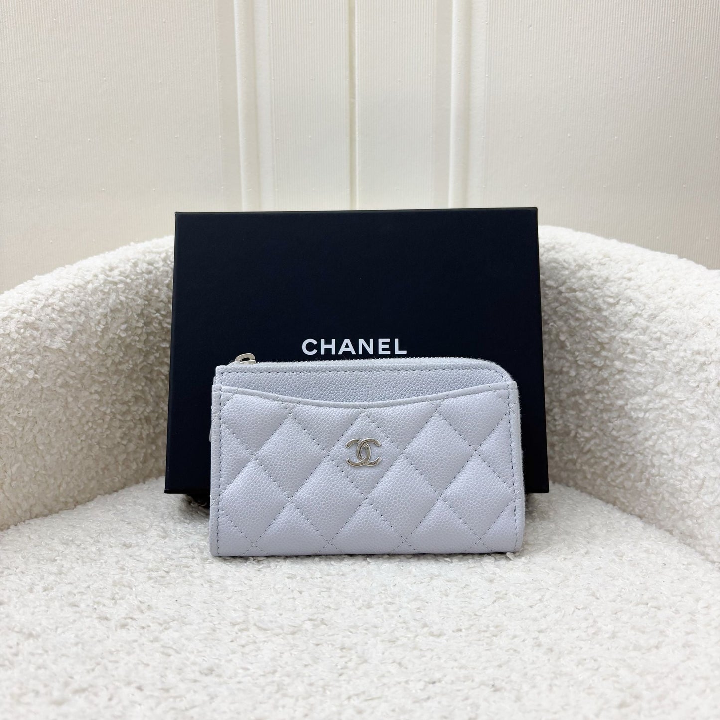GLM-Zipped Card Holder with Coin Compartment in Light Blue Caviar and SHW