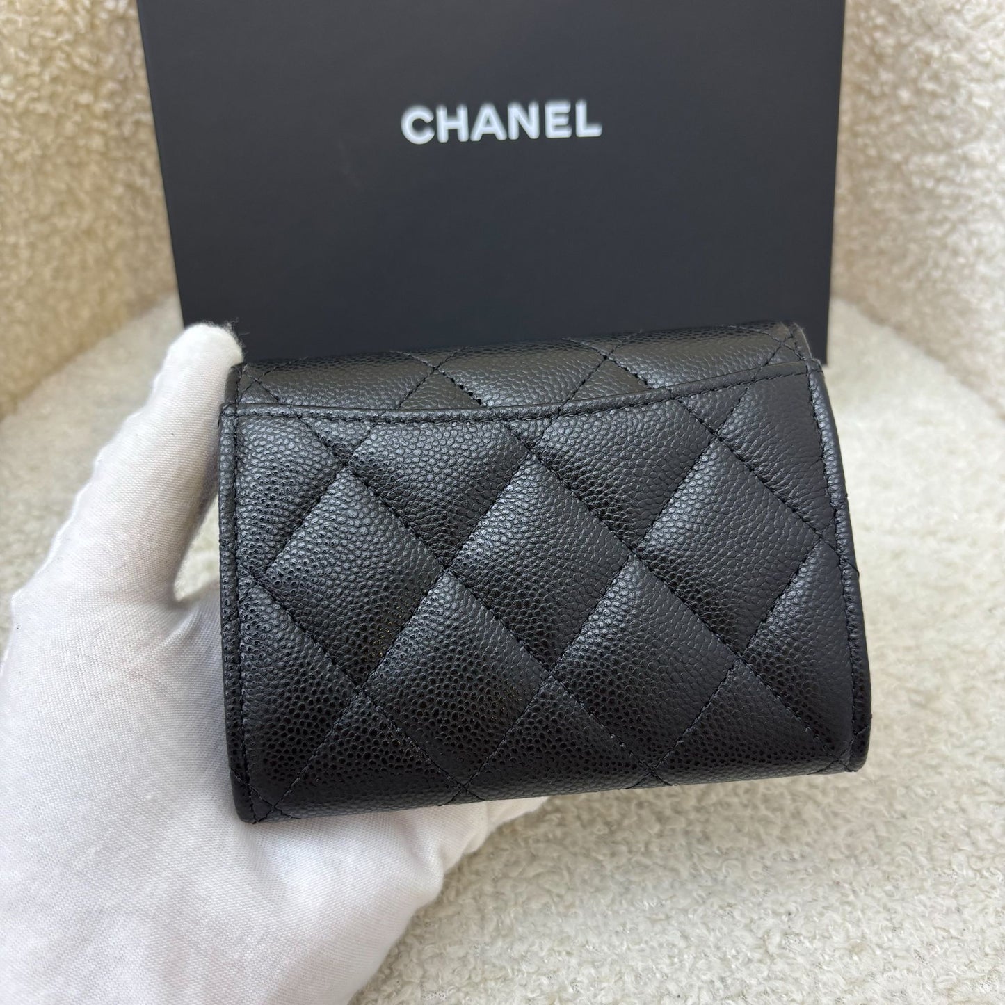 GLM-Classic XL Snap Card Holder in Black Caviar and GHW (Model: AP0220)