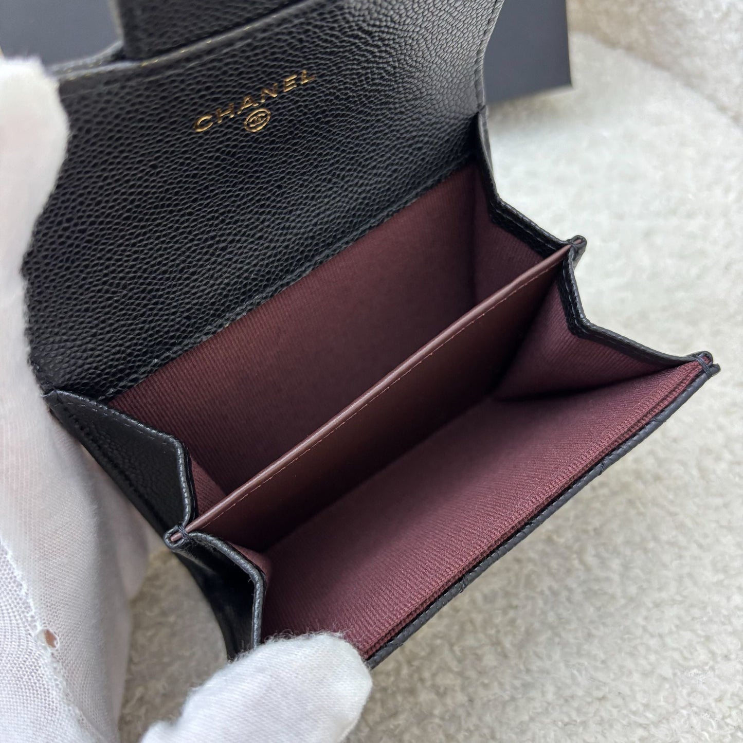 GLM-Classic XL Snap Card Holder in Black Caviar and GHW (Model: AP0220)
