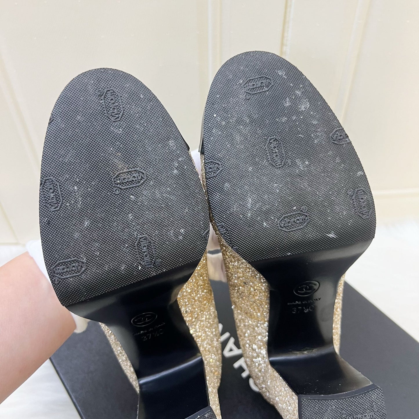 GLM-Platform Heels with Gold Glitter and Black Leather