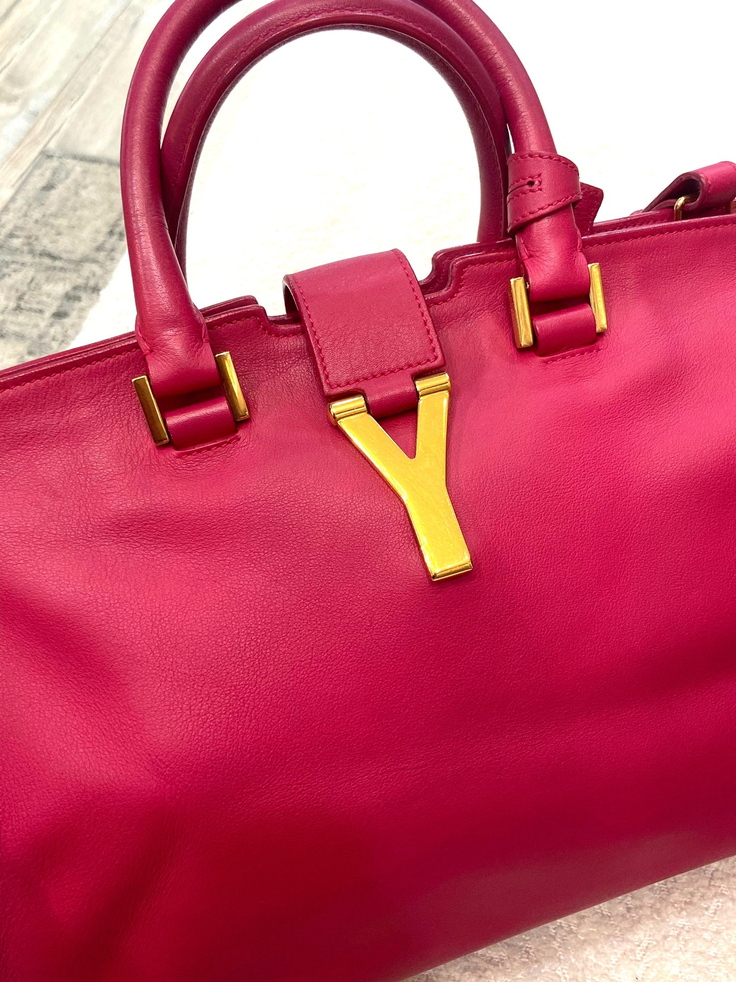 YSL CALFSKIN LEATHER CLASSIC Y CABAS SMALL SHOULDER BAG