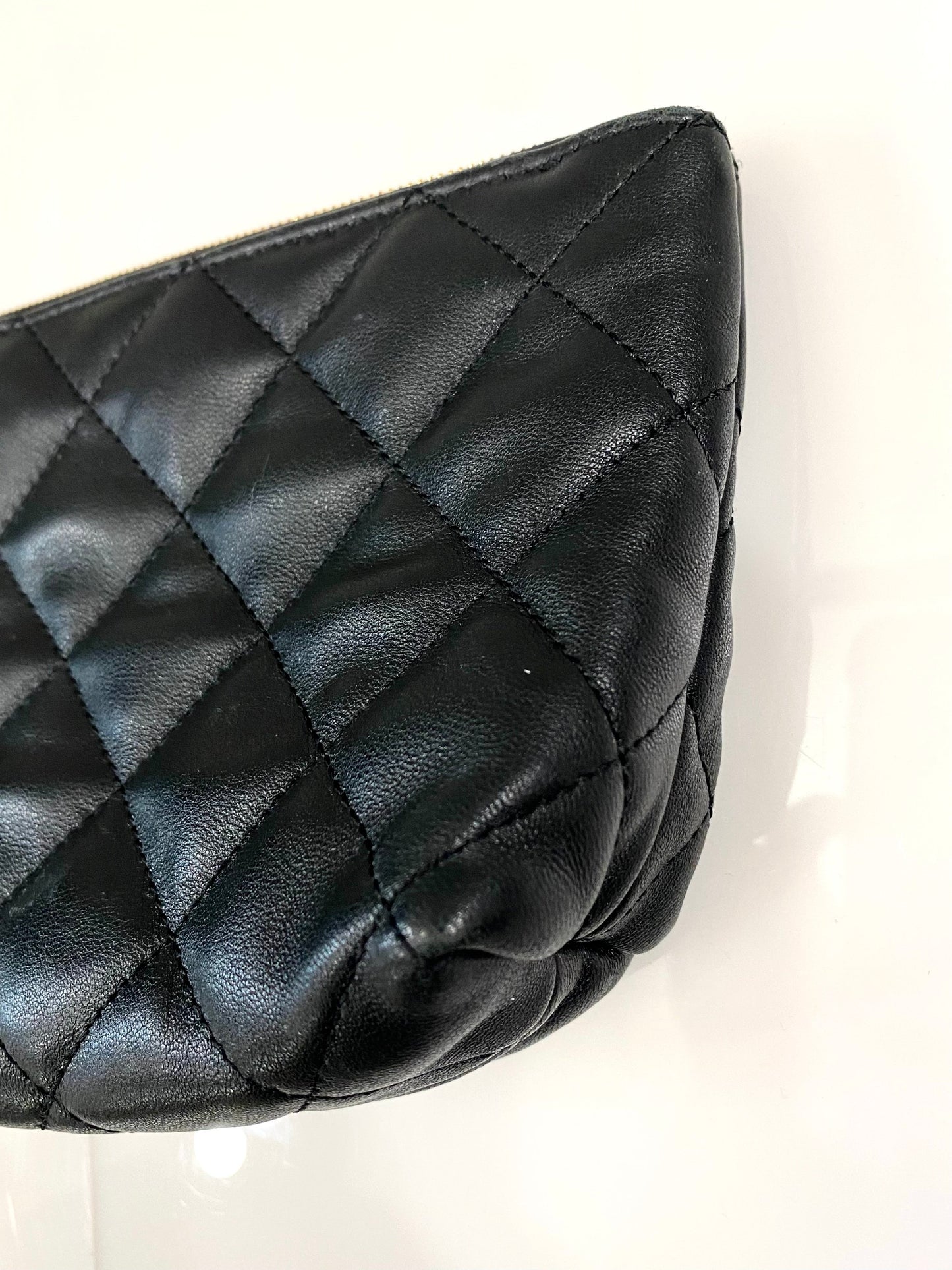 YSL QUILTED LAMBSKIN MAXI ICARE SHOPPING TOTE