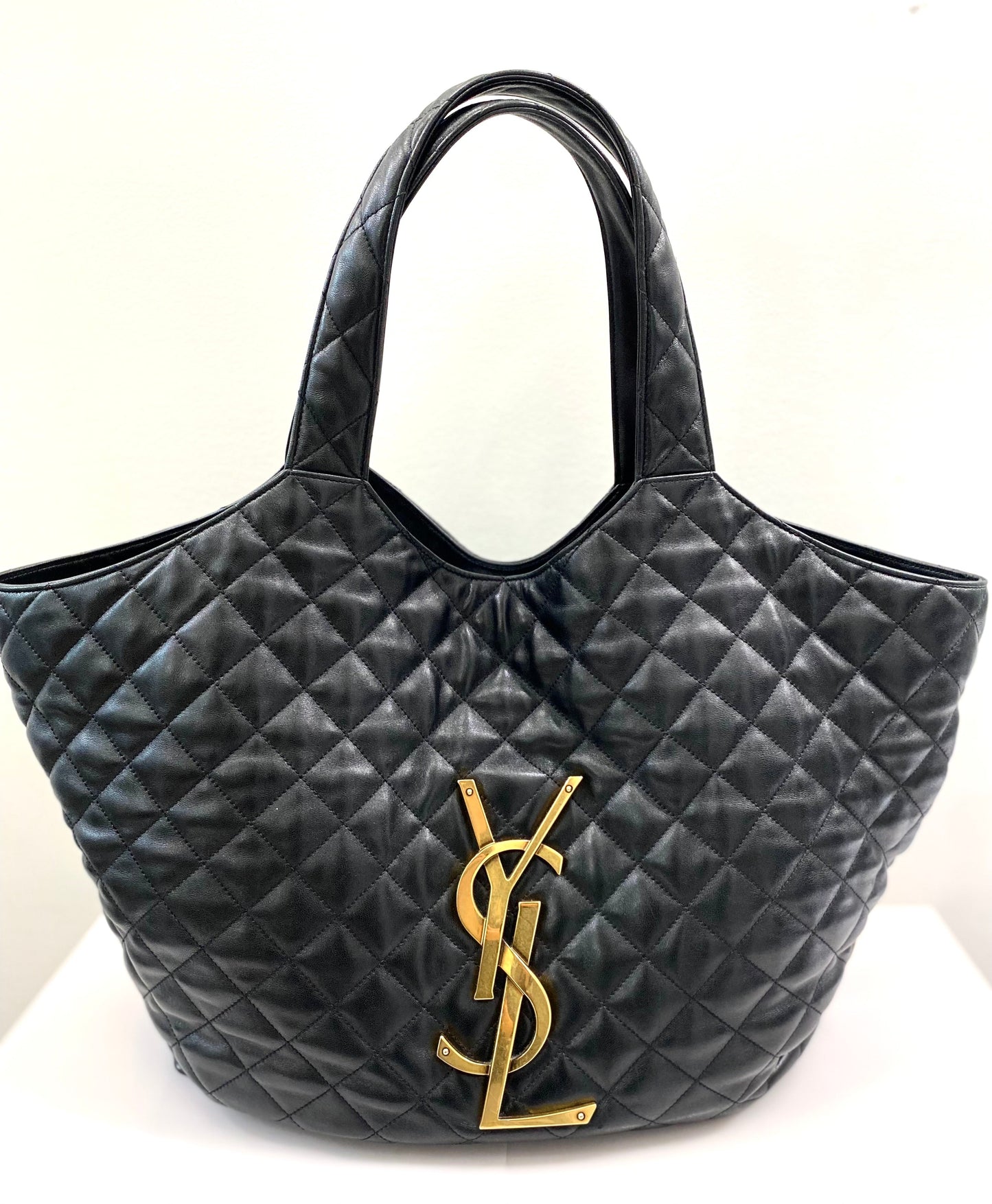 YSL QUILTED LAMBSKIN MAXI ICARE SHOPPING TOTE