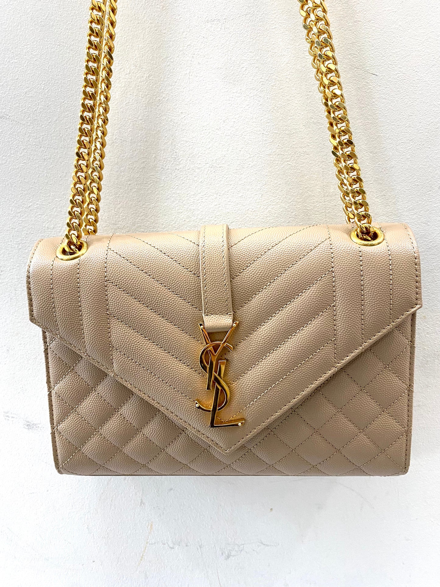 YSL MEDIUM ENVELOPE MONOGRAM MATELASSE LEATHER BAG