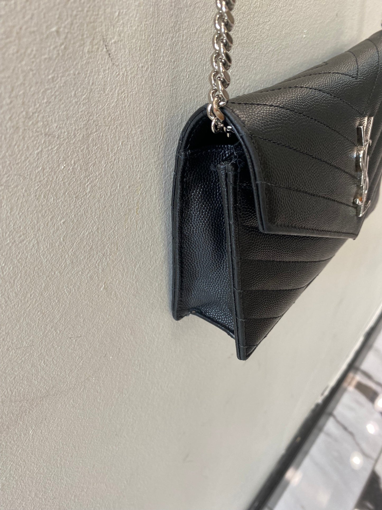 YSL MONOGRAM GRAIN DE POUDRE WALLET ON CHAIN