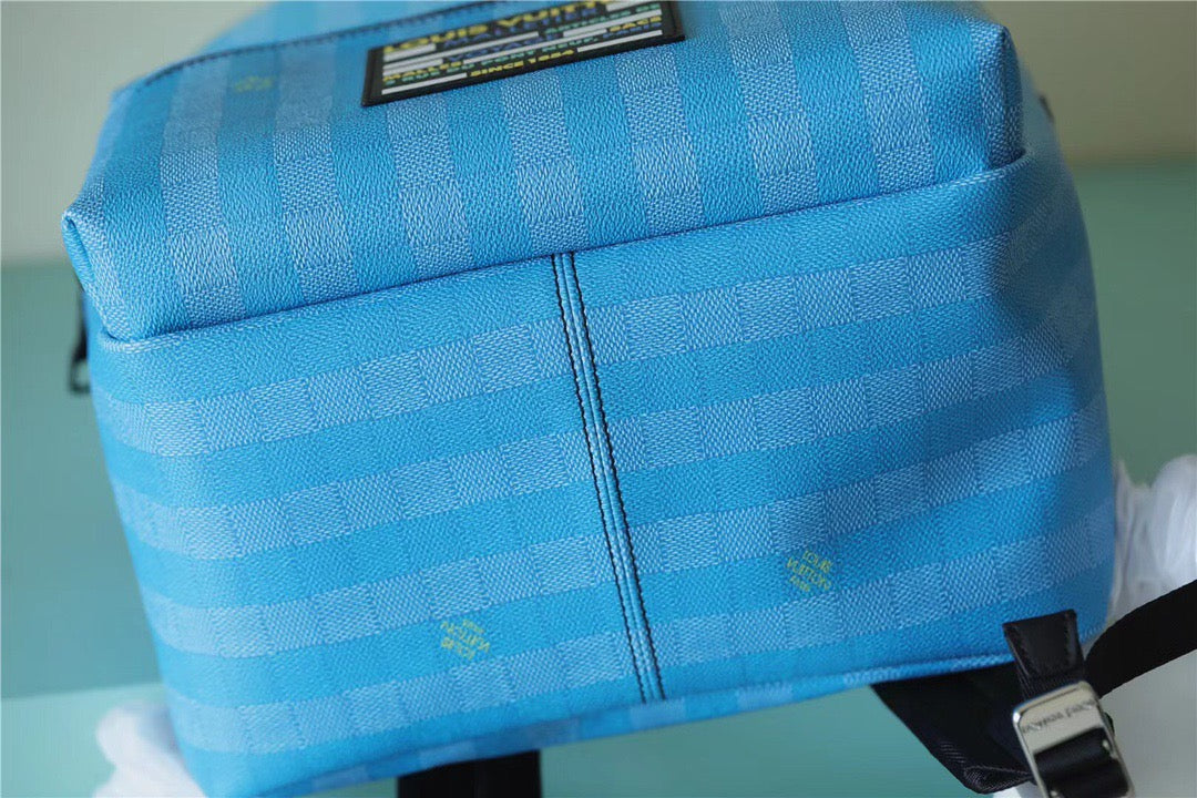 LV GLAMIscovery Backpack Damier Stripes Canvas GraGLAMIent Blue For Men, Bags 40cm LV M59913