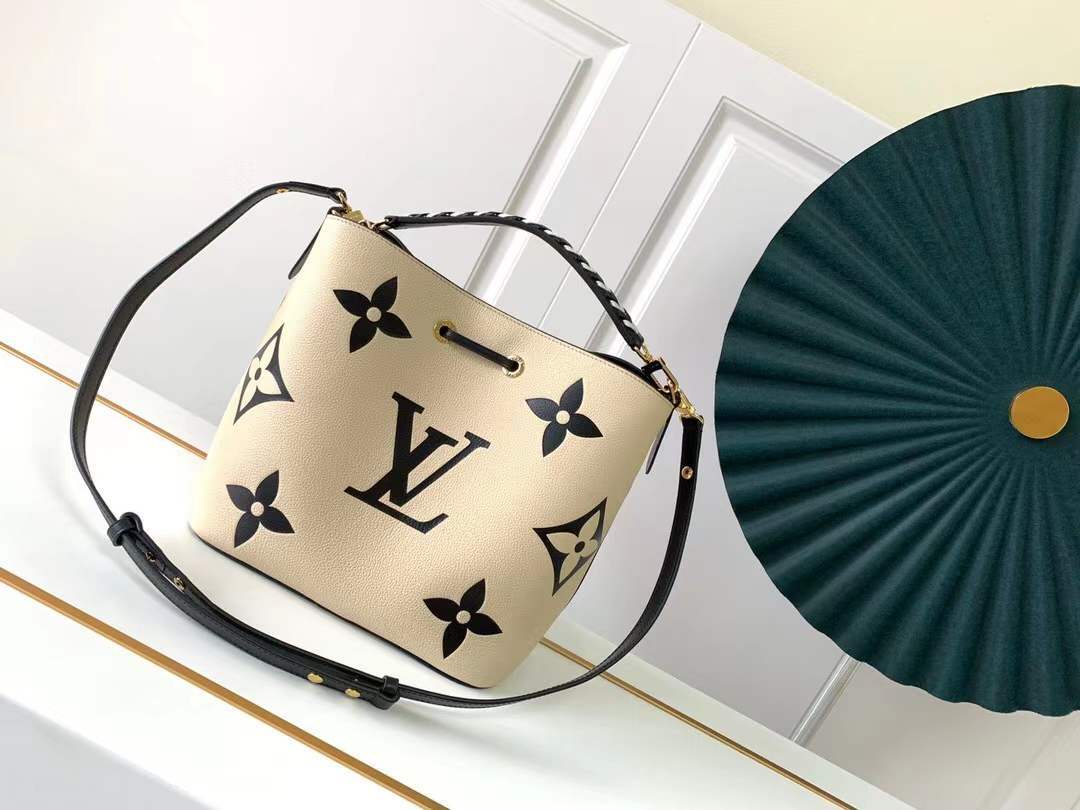 LV LV Crafty Neonoe MM Bucket Bag Creme For Women, WomenÃ¢â‚¬â„¢s Handbags, Shoulder Bags 10.2in/26cm LV M56889