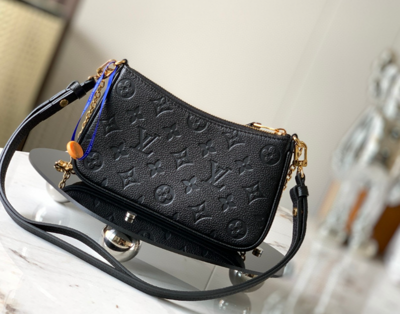SAMC - LOV Bags - 1354