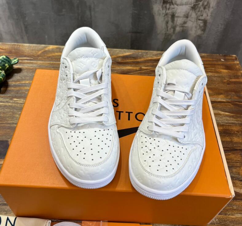 SAMC - NKE Shoes - 412